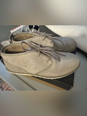 Men's Gray Suede Ugg Makeim Boot